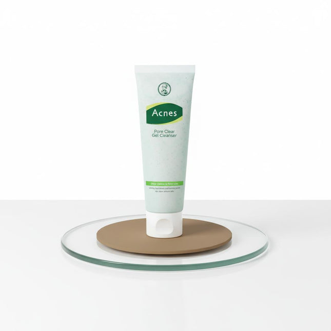 ACNES Pore Clear Gel Cleanser 125ml + Cleansing Brush